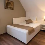Ξενοδοχείο Jupa's *