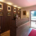 Jupa's Hotel